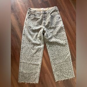 Universal Thread Gray Leopard Print Jeans